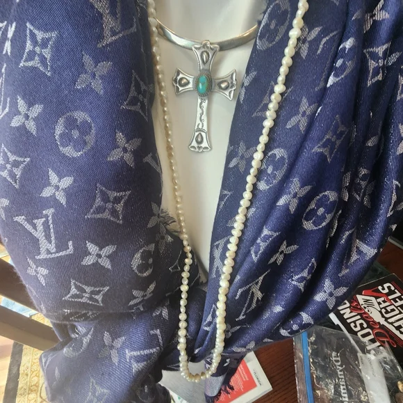 STERLING ilver Cross Pendant with Turquoise Stone - Picture 8 of 11